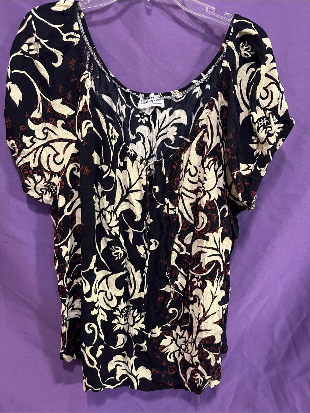 Black & Cream Floral Scoop Neck Blouse by Bishop + Young